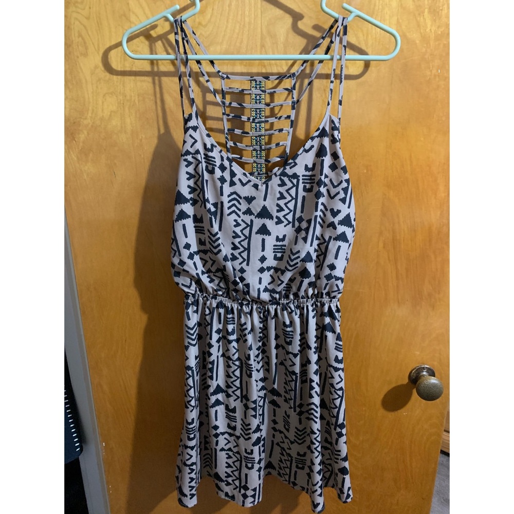Short flowy Black and Tan/cream Aztec design dress